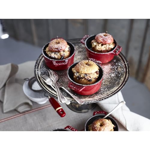 staub-mini-cocotte-gusseisen-br-ter-rund-10-cm-0-25-l-matt-schwarze-emaillierung image 5