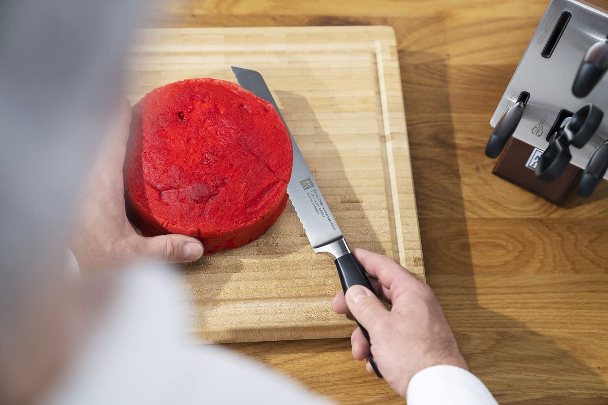 zwilling-vier-sterne-brotmesser-20-cm-mit-wellenschliff-friodur-eisgeh-rteter-sp image 4