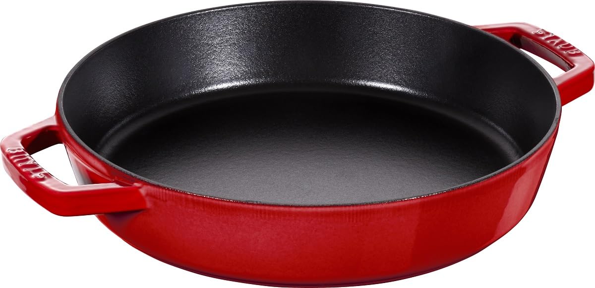 staub-bratpfanne-26-cm-gusseisen-mit-2-griffen-emailliert-graphit-grau-f-r-alle- image 5