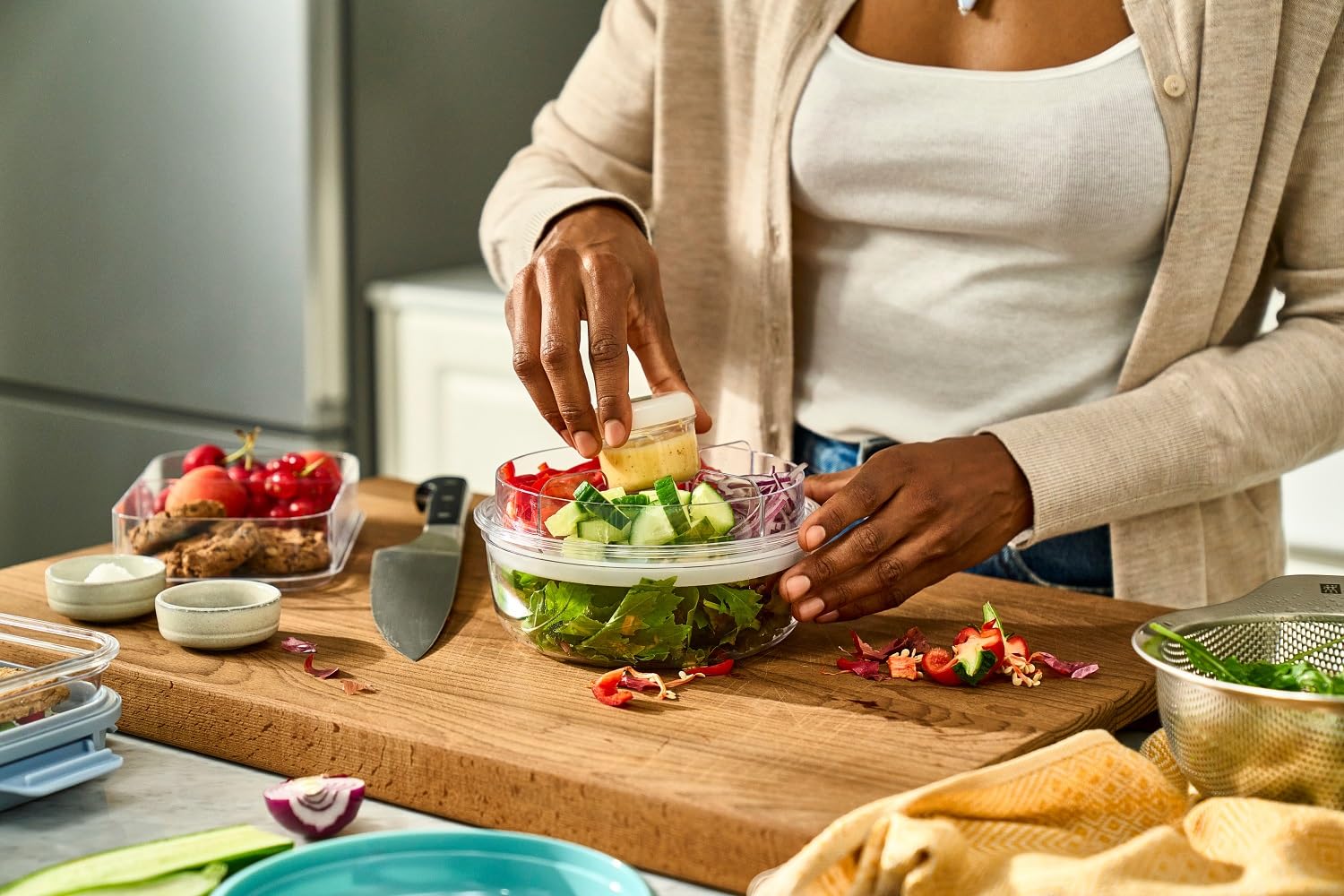 zwilling-lunchtime-salatbox-1-l-mit-k-hlakku-3-fach-einsatz-auslaufsicher-gr-n image 5