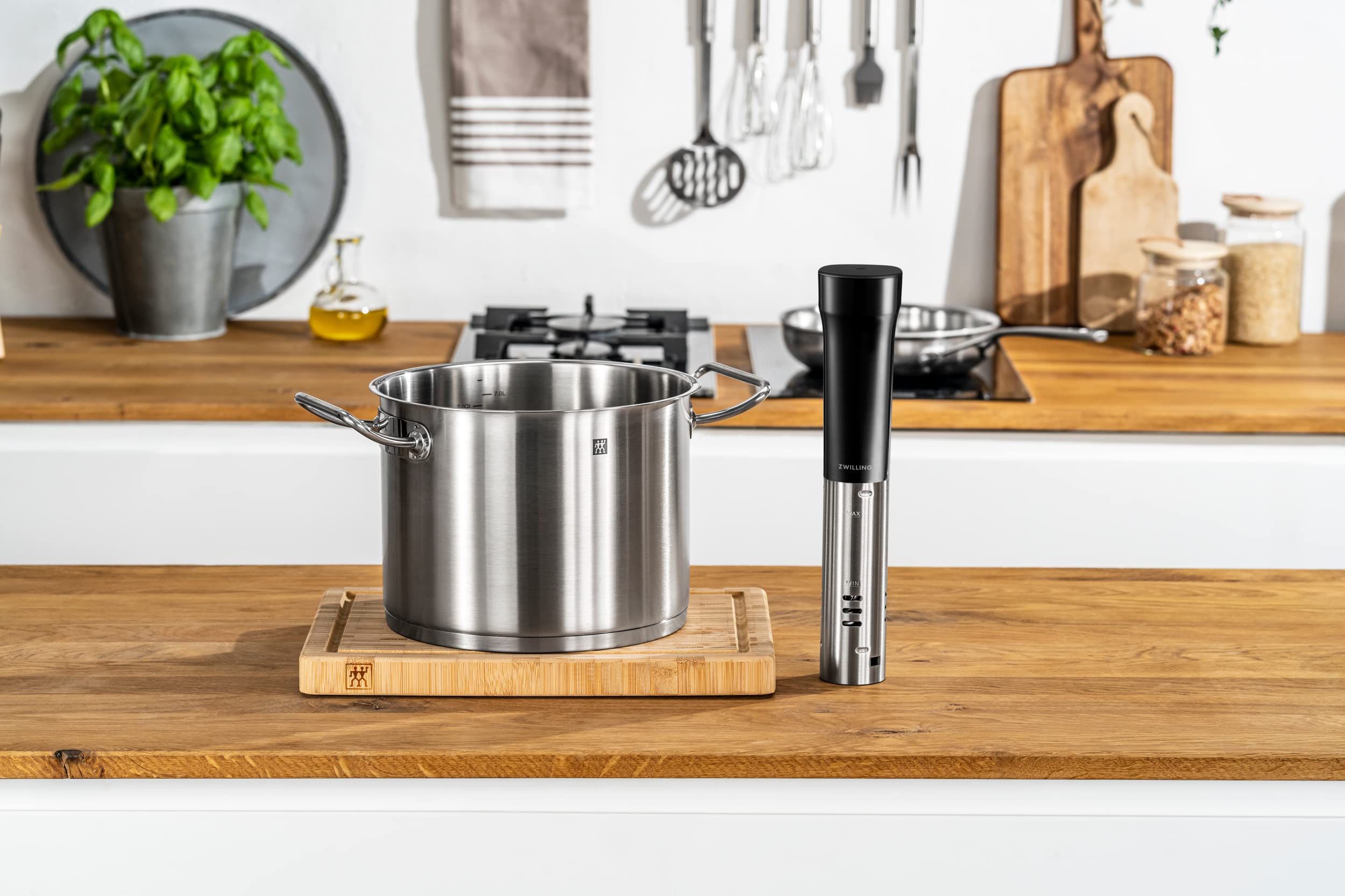 zwilling-enfinigy-sous-vide-stick-sous-vide-garer-1200-w-mit-touch-display-0-90- image 4