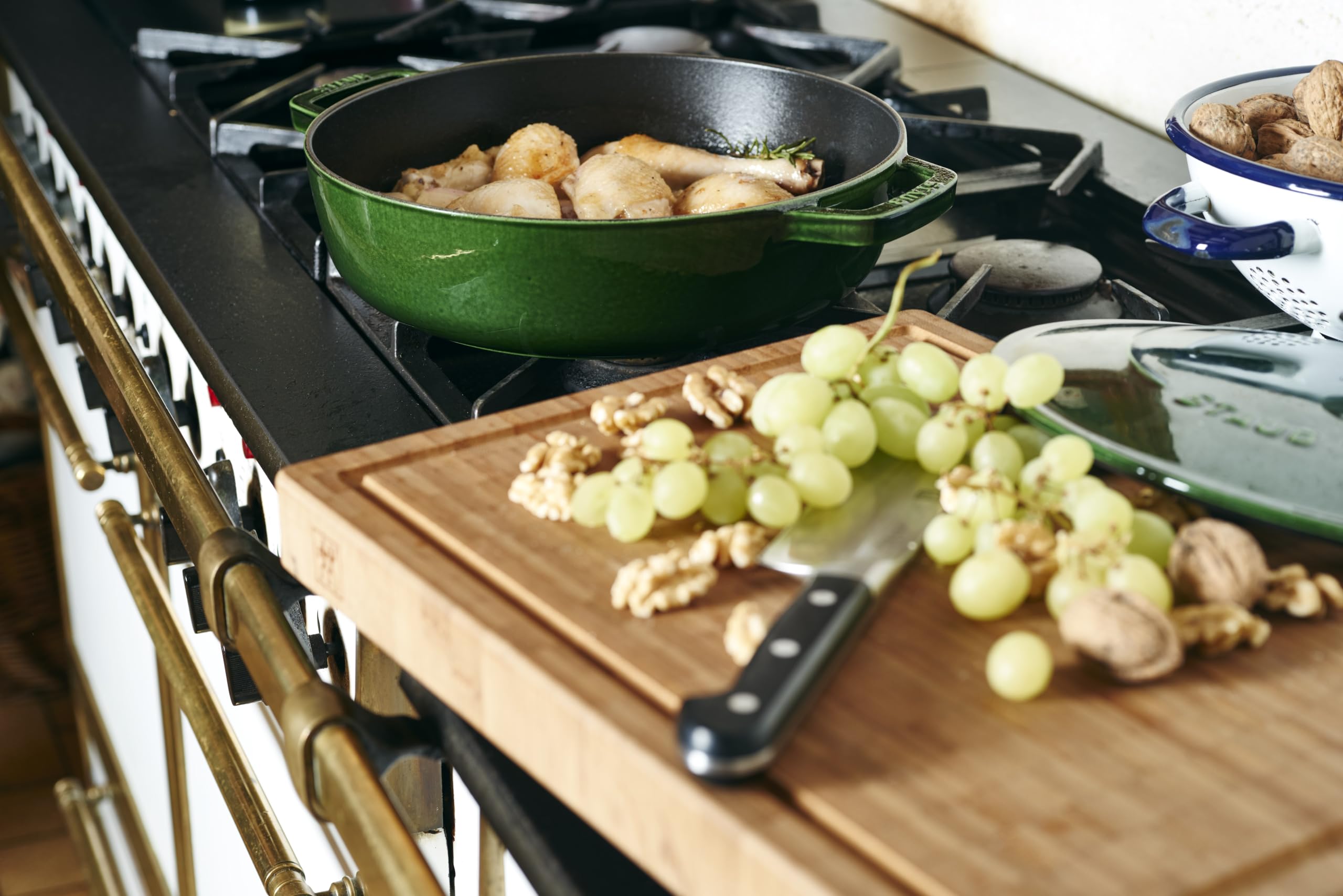 staub-chistera-br-ter-schmorpfanne-28-cm-3-7-l-gusseisen-mit-aroma-regen-deckel- image 6