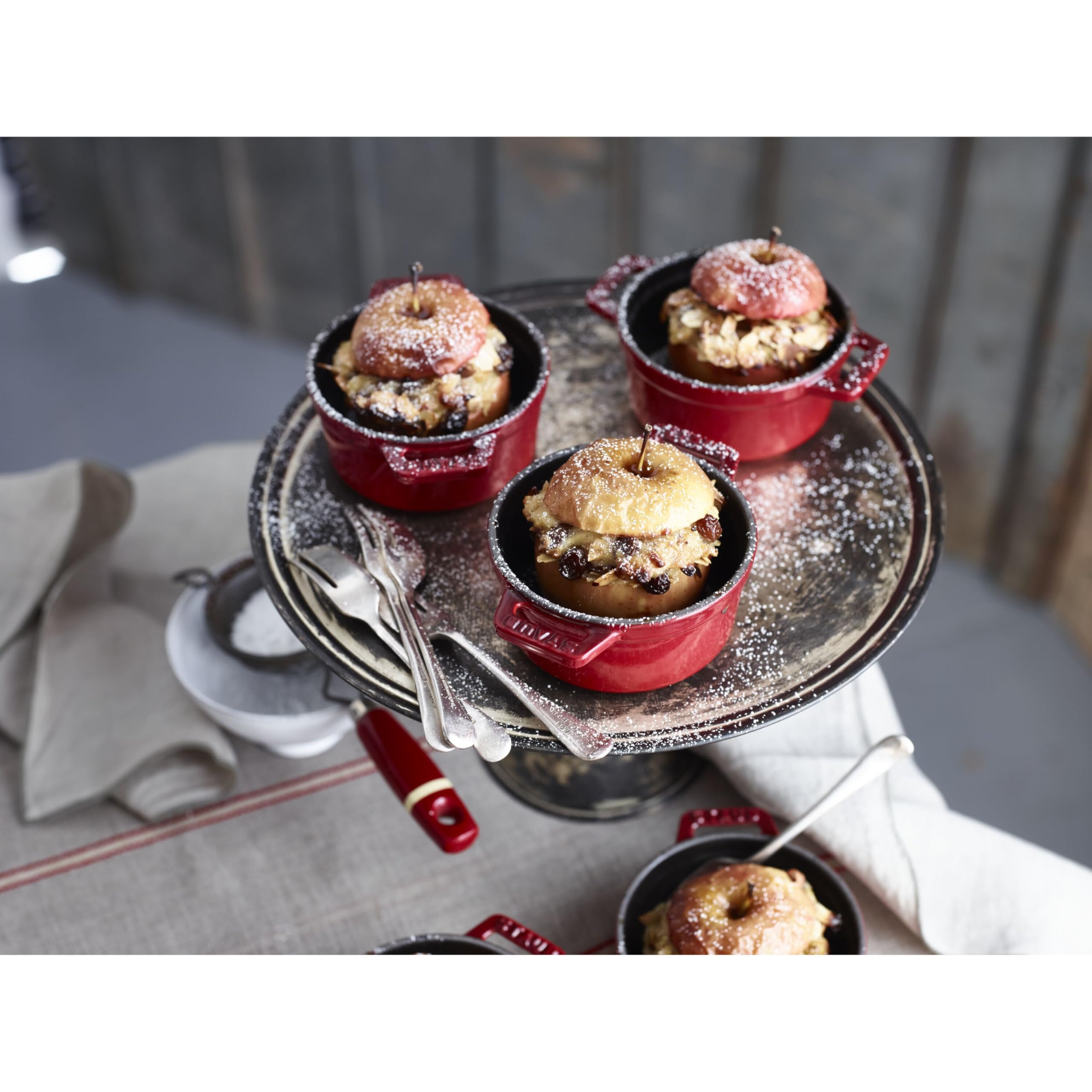 staub-mini-cocotte-gusseisen-br-ter-rund-10-cm-0-25-l-matt-schwarze-emaillierung image 2
