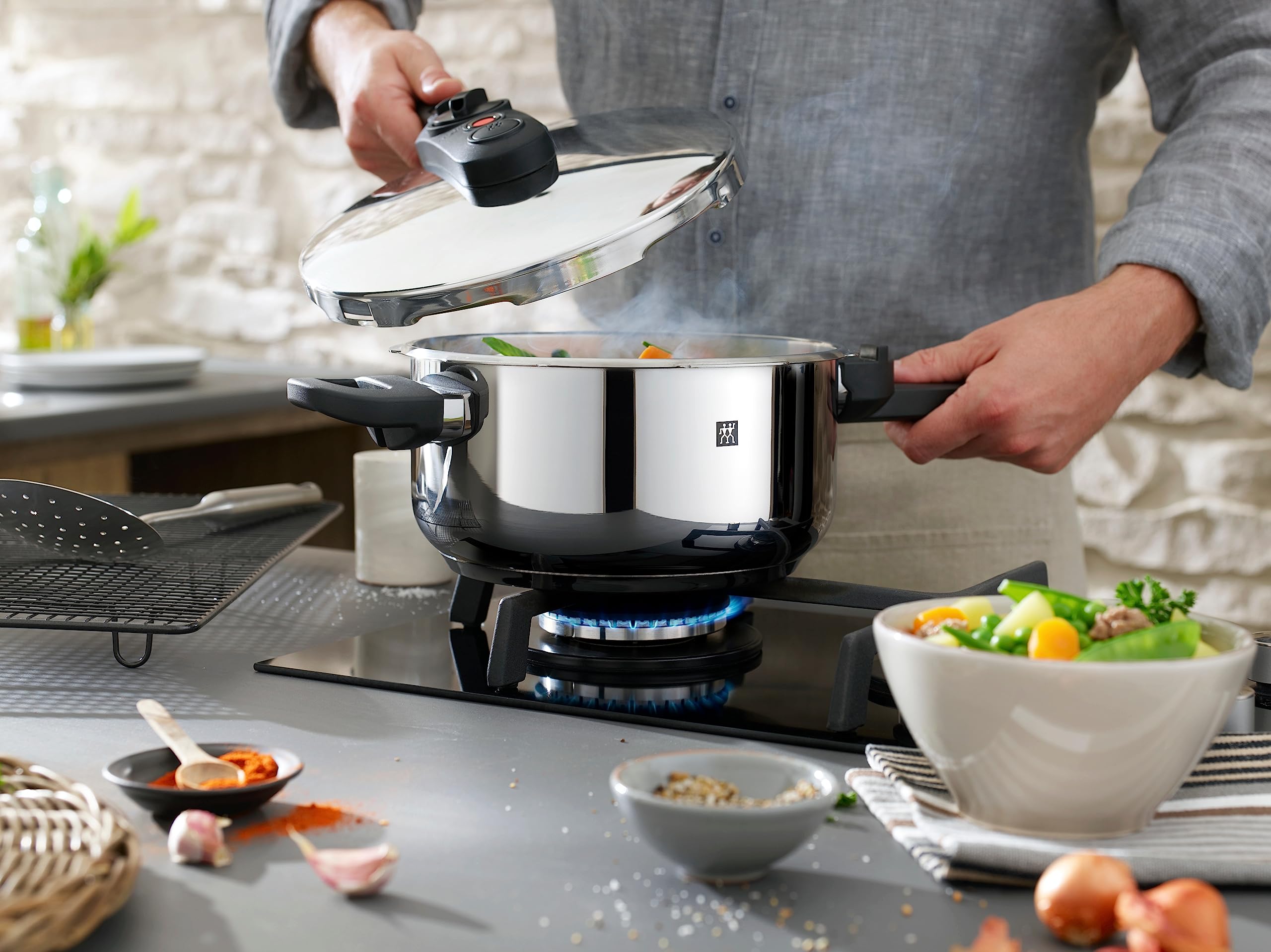 zwilling-ecoquick-ii-schnellkochtopf-22-cm-6-liter-dampfdrucktopf-aus-18-10-edel image 7