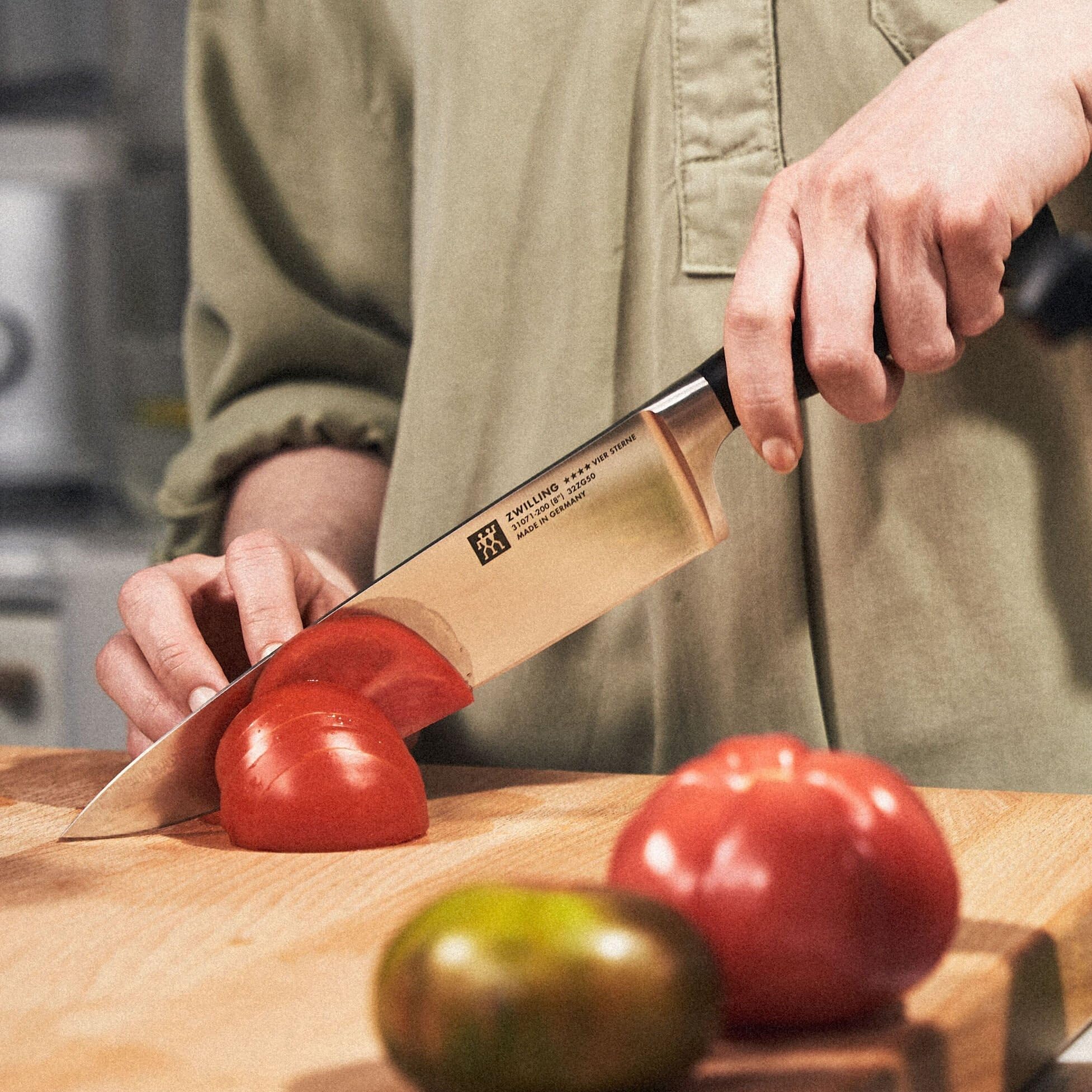 zwilling-vier-sterne-kochmesser-20-cm-friodur-eisgeh-rtete-klinge-made-in-german image 2