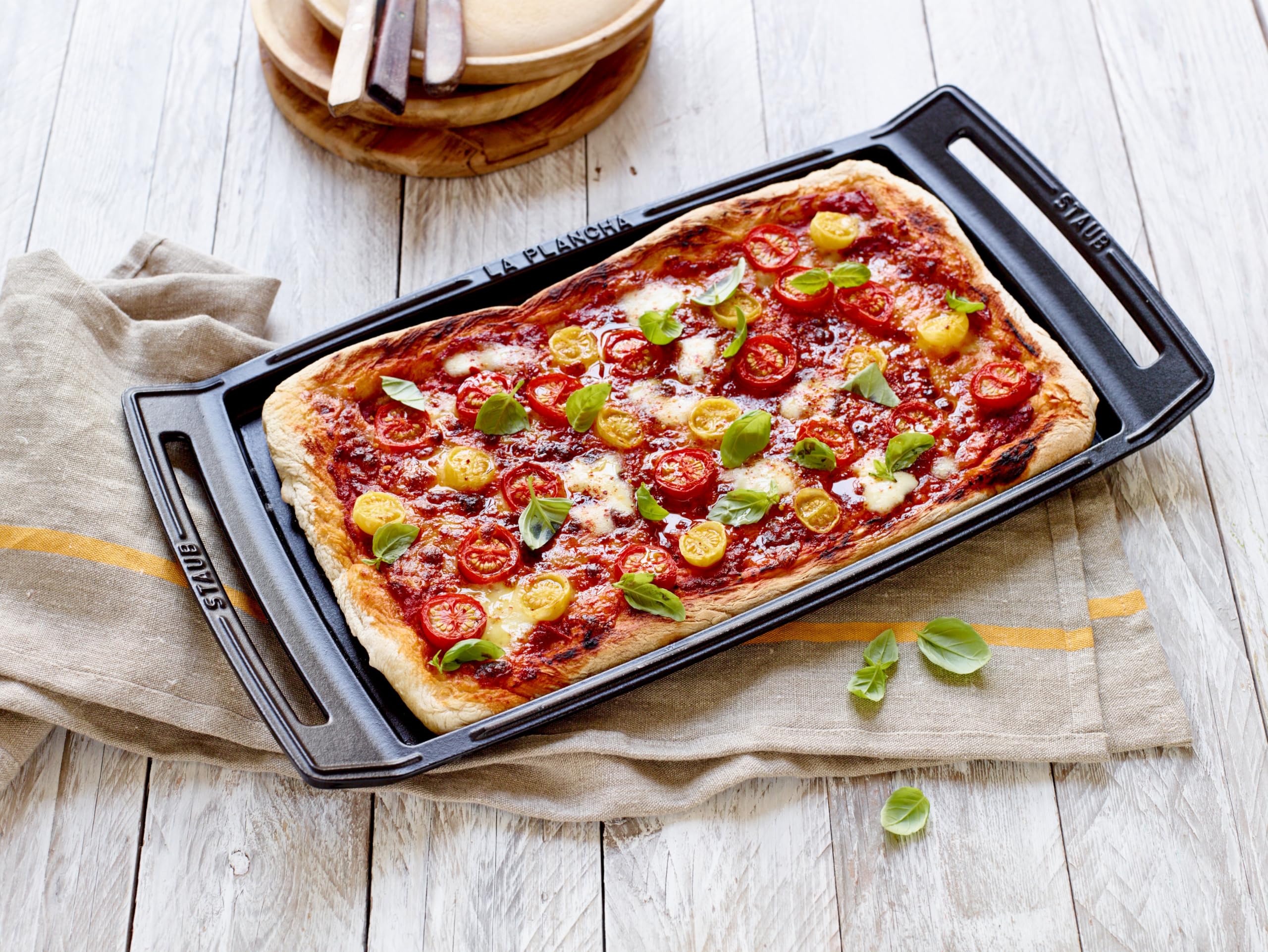 staub-plancha-grill-und-servierpfanne-aus-gusseisen-38-x-25-cm-emailliert-made-i image 5