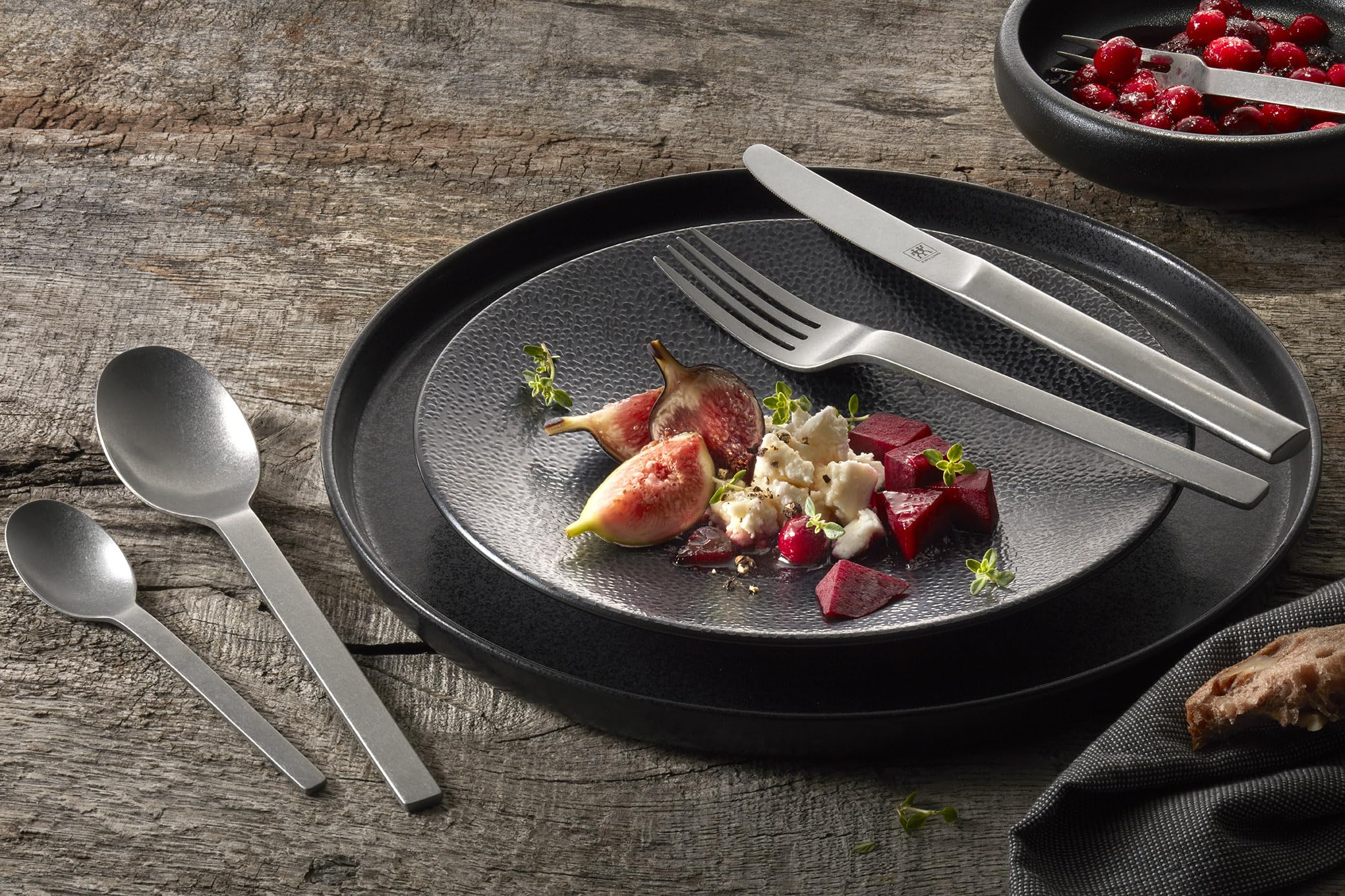 zwilling-minimale-vintage-besteckset-30-teilig-f-r-6-personen-geh-mmertes-edelst image 3