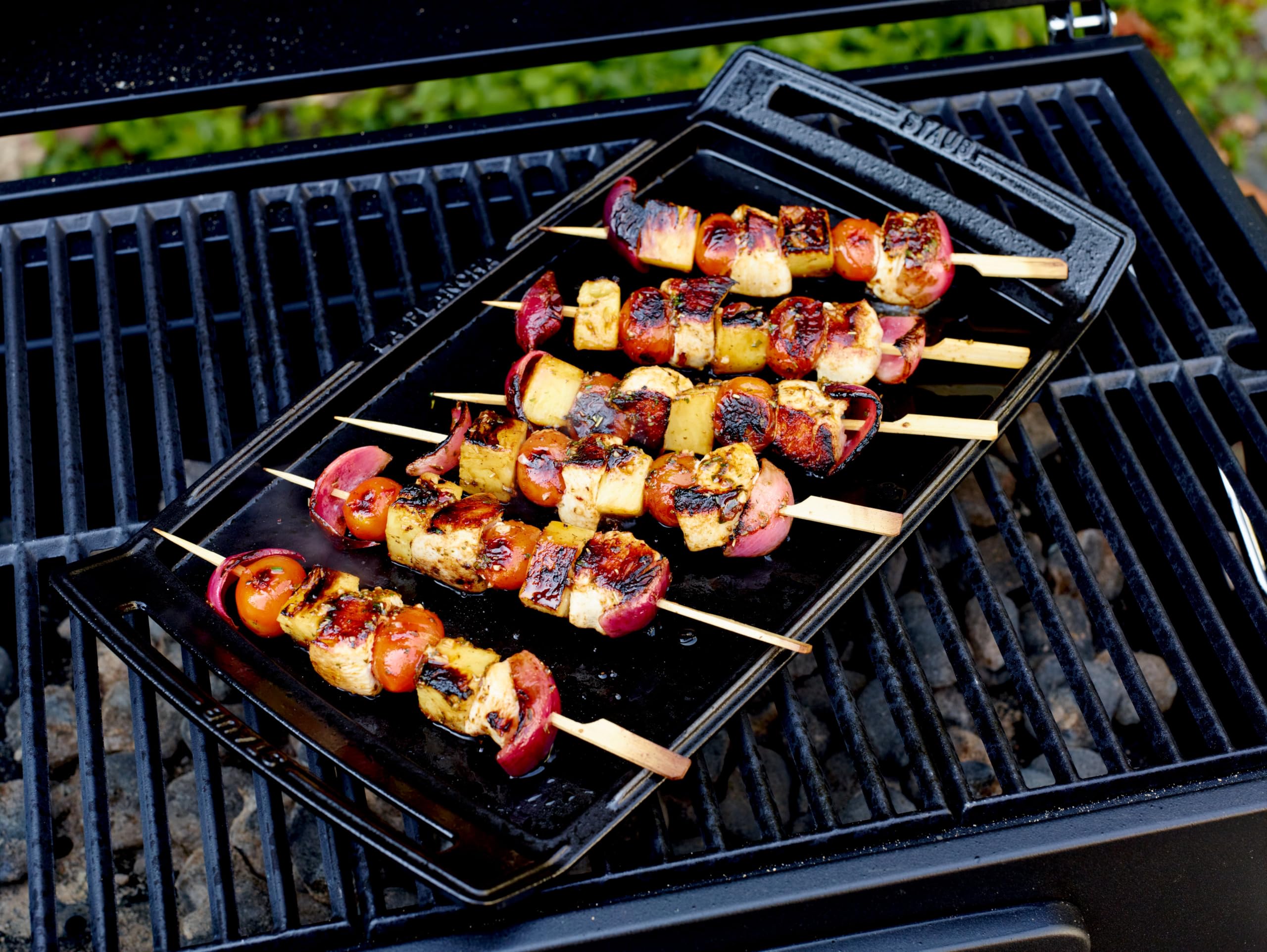 staub-plancha-grill-und-servierpfanne-aus-gusseisen-38-x-25-cm-emailliert-made-i image 6